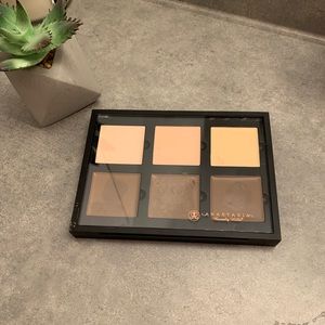 Anastasia Beverly Hills Contour Kit (Light)